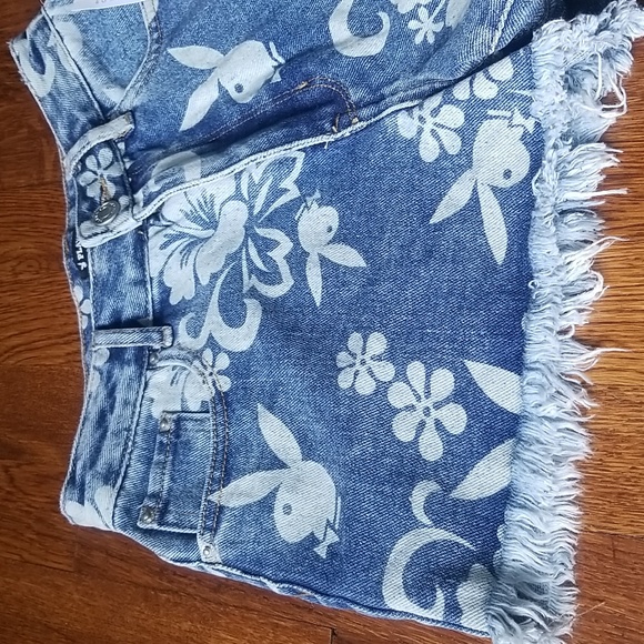 Playboy X Pacsun Luau Festival shorts size 24 - Picture 3 of 6
